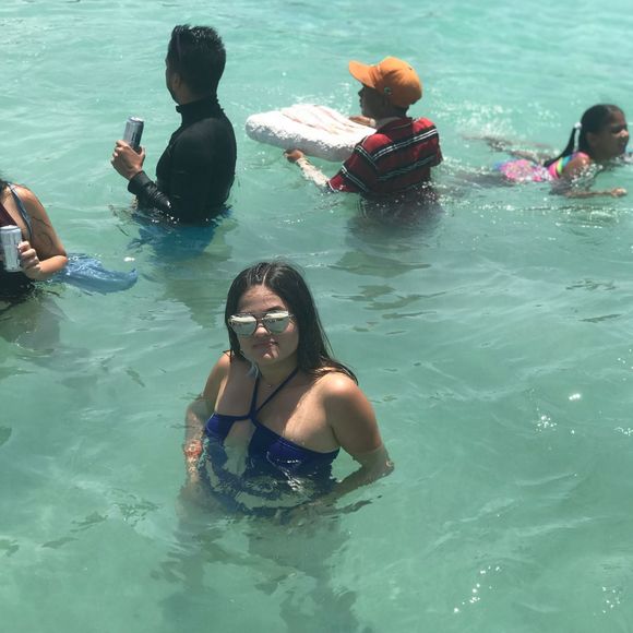 Meet your Posher, Daniela - Picture 1 of 1